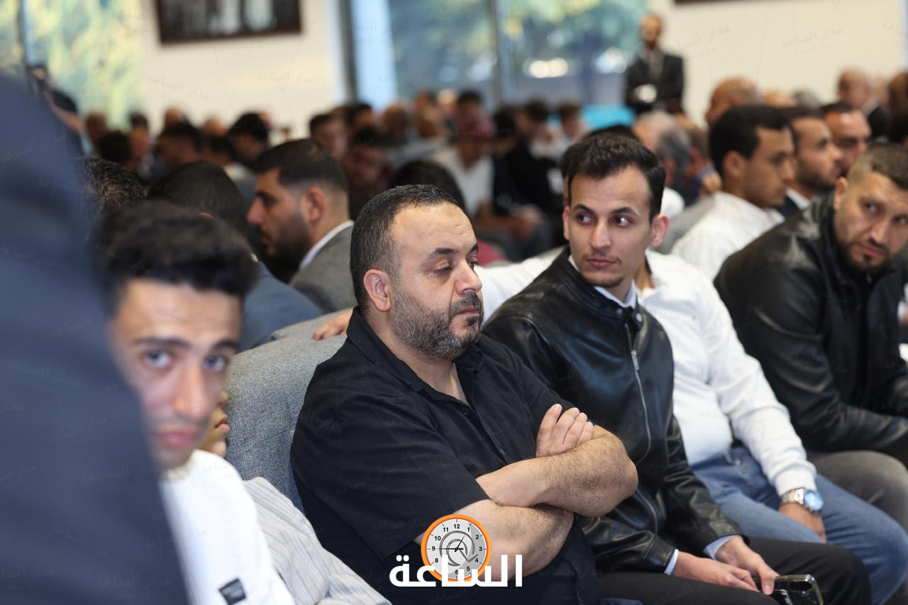 Madar Al-Saa Images 0.5314643962872104