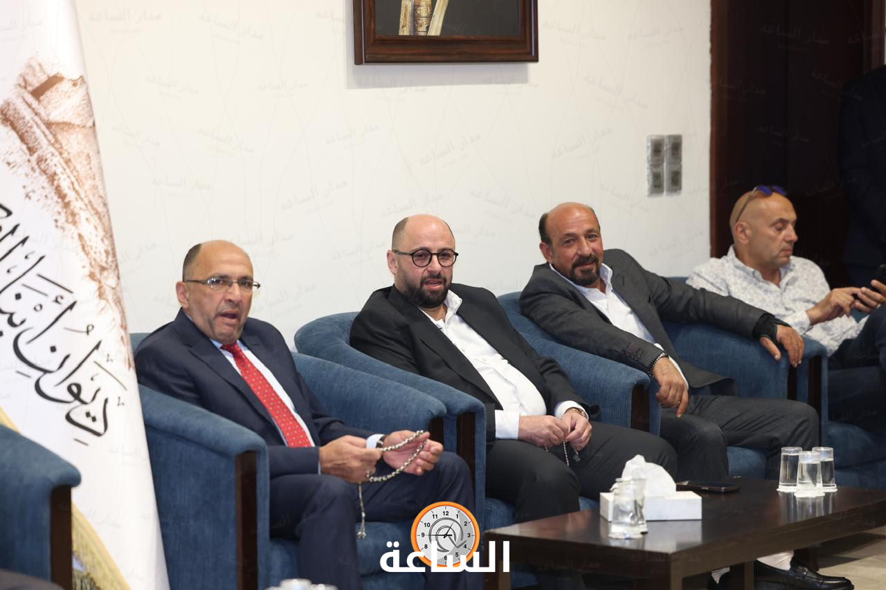 Madar Al-Saa Images 0.012750796570764833