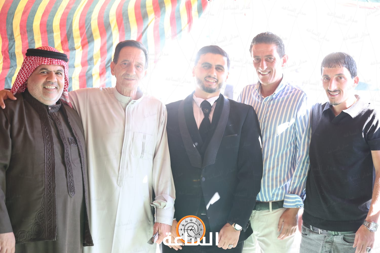 Madar Al-Saa Images 0.3688733421393213