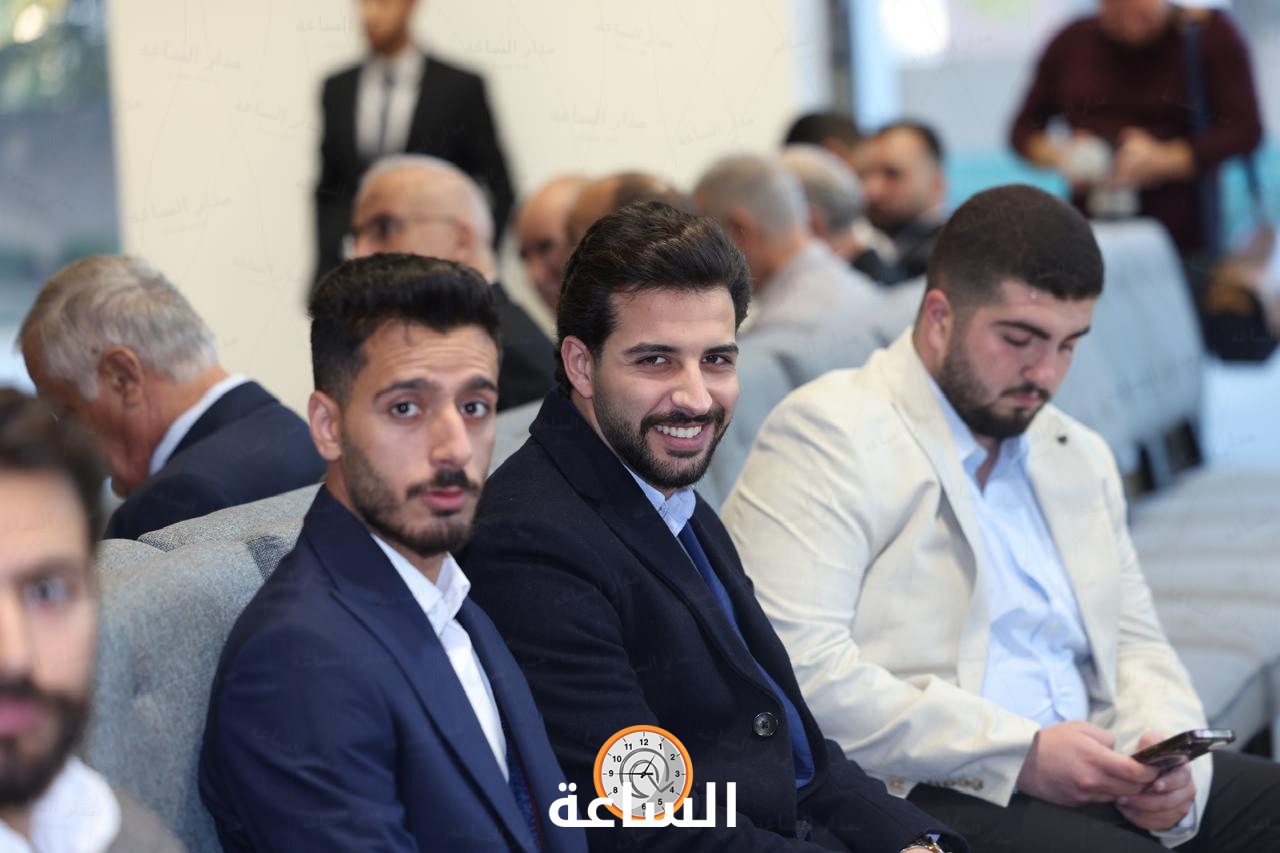 Madar Al-Saa Images 0.35365788218507