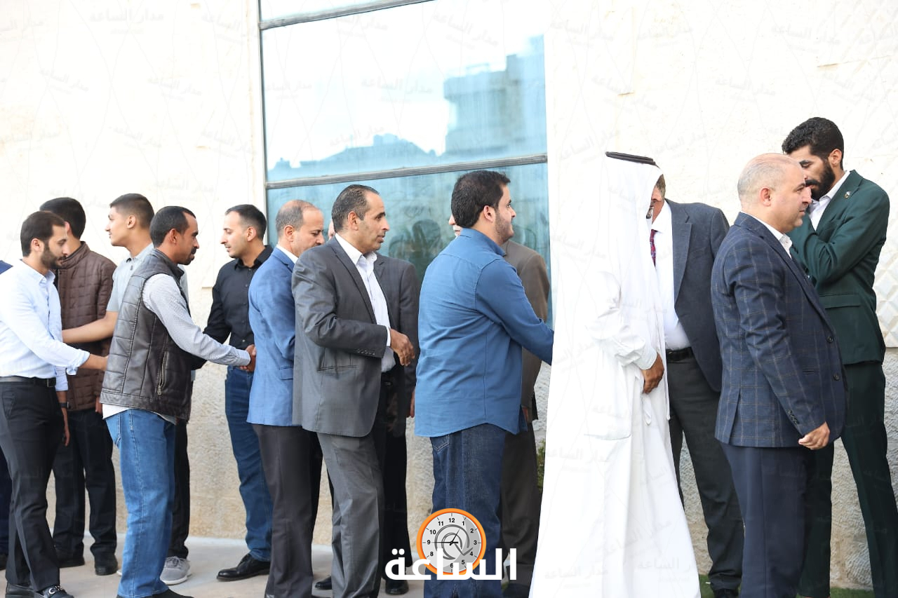 Madar Al-Saa Images 0.9018378338566974