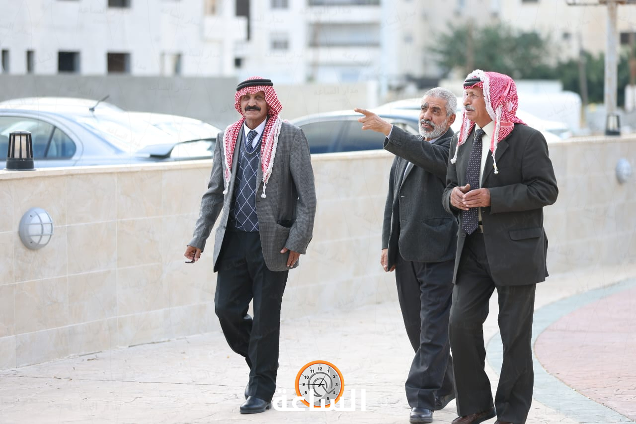 Madar Al-Saa Images 0.17930941383353038
