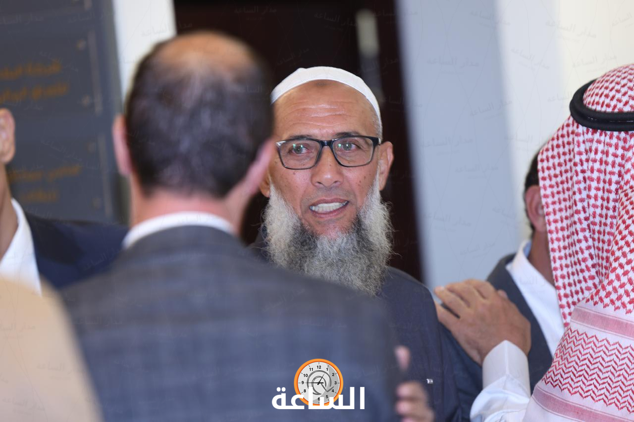Madar Al-Saa Images 0.9388729202616338