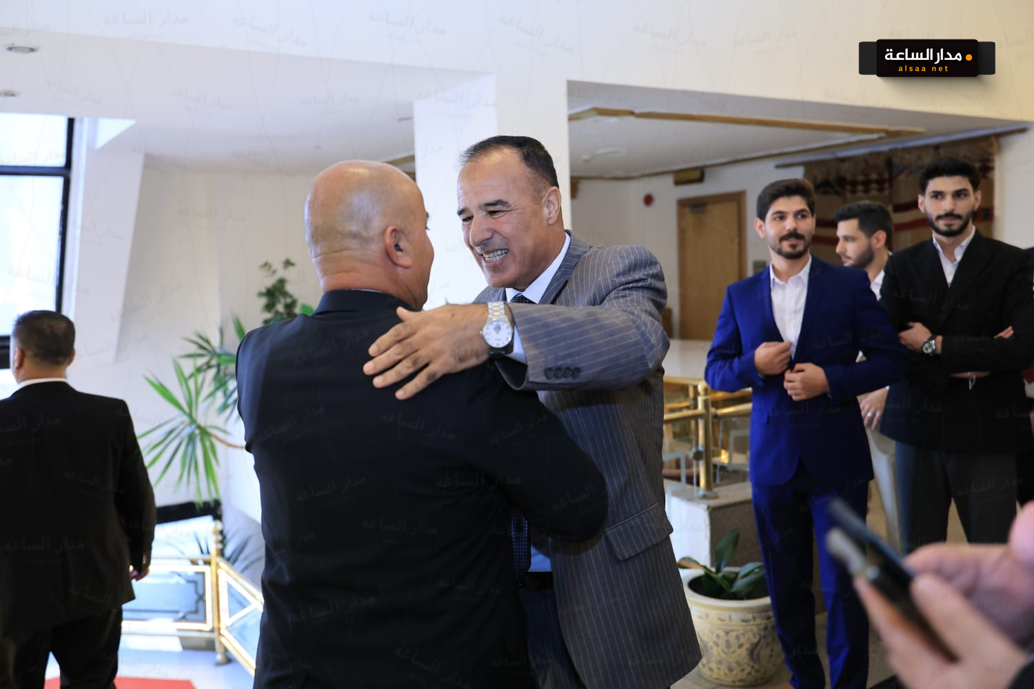 Madar Al-Saa Images 0.6436042343630658