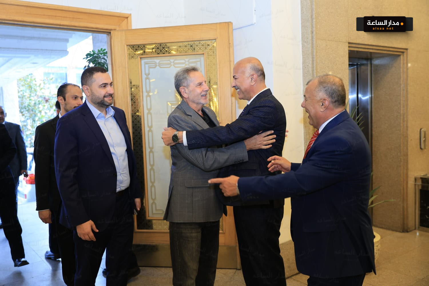 Madar Al-Saa Images 0.21831362814568567