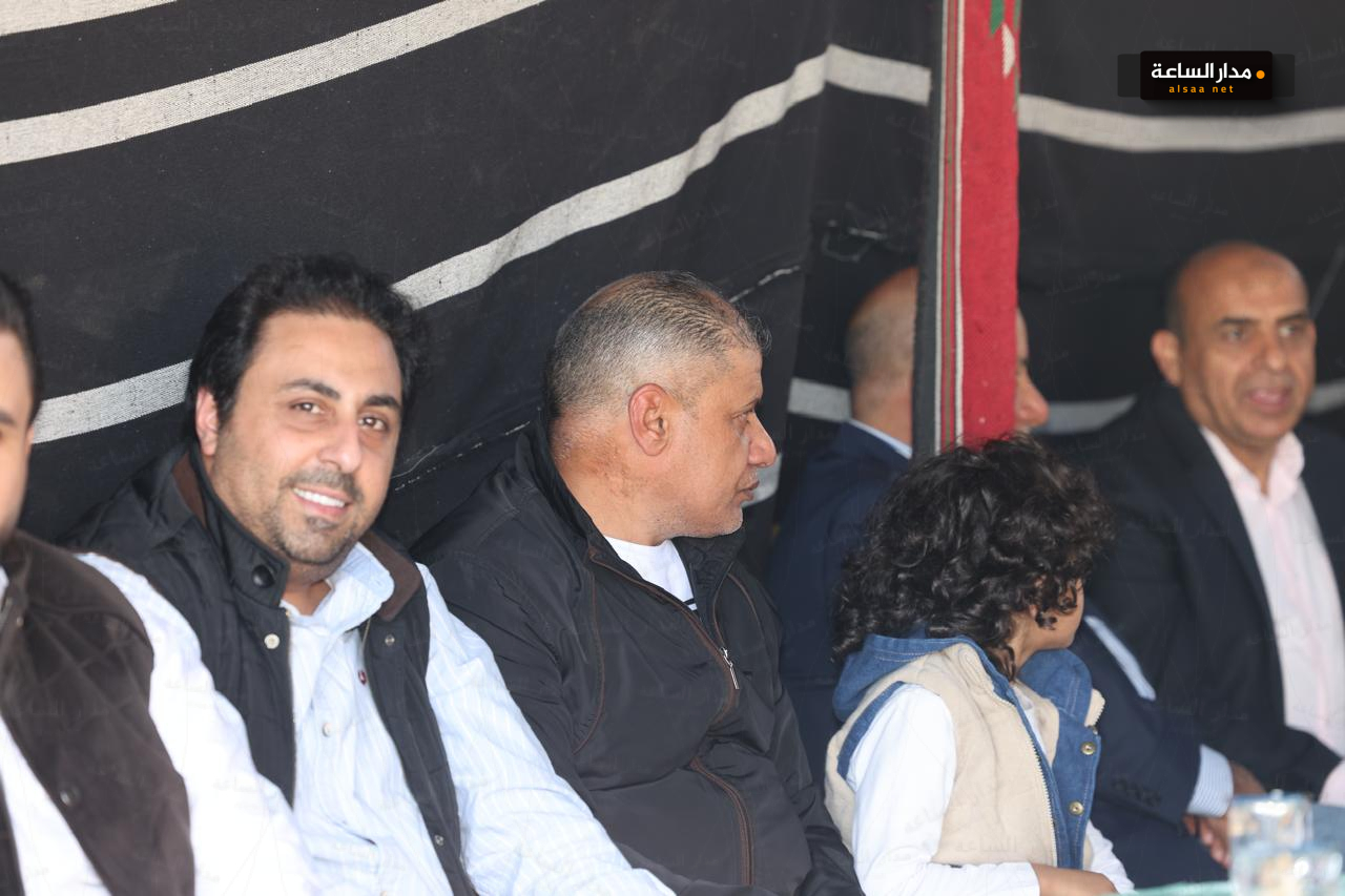 Madar Al-Saa Images 0.432466880489045