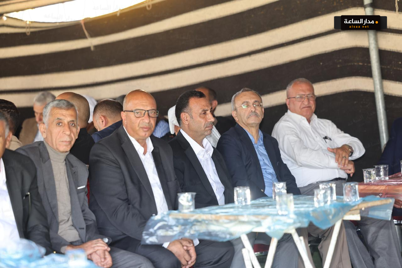 Madar Al-Saa Images 0.5122512102319238