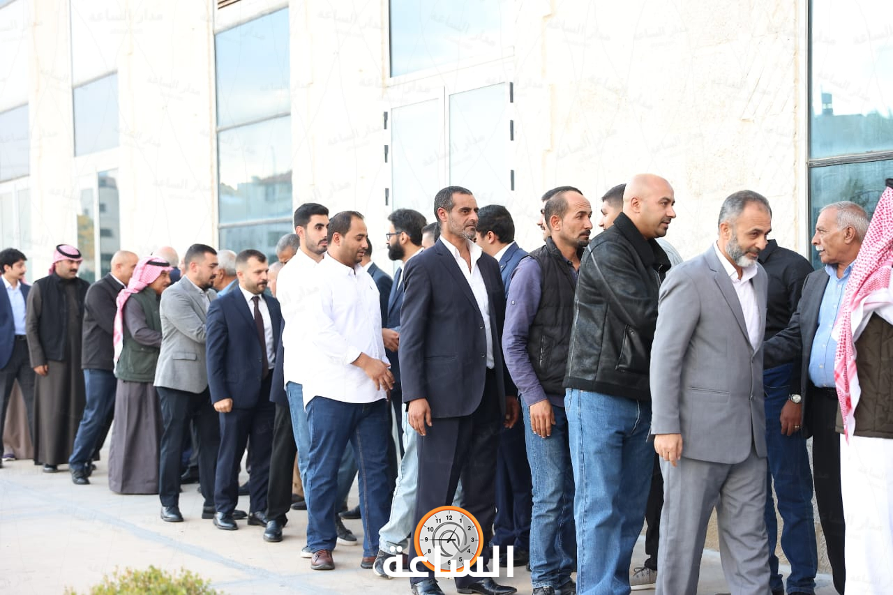 Madar Al-Saa Images 0.6615305640294629