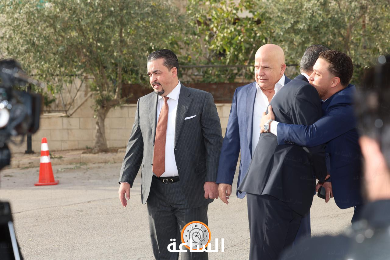 Madar Al-Saa Images 0.5637520891156526