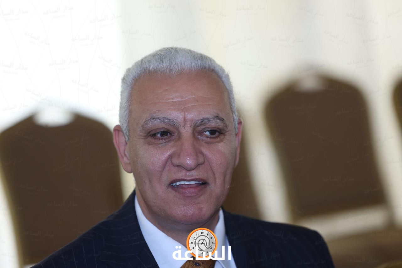Madar Al-Saa Images 0.839596624001981
