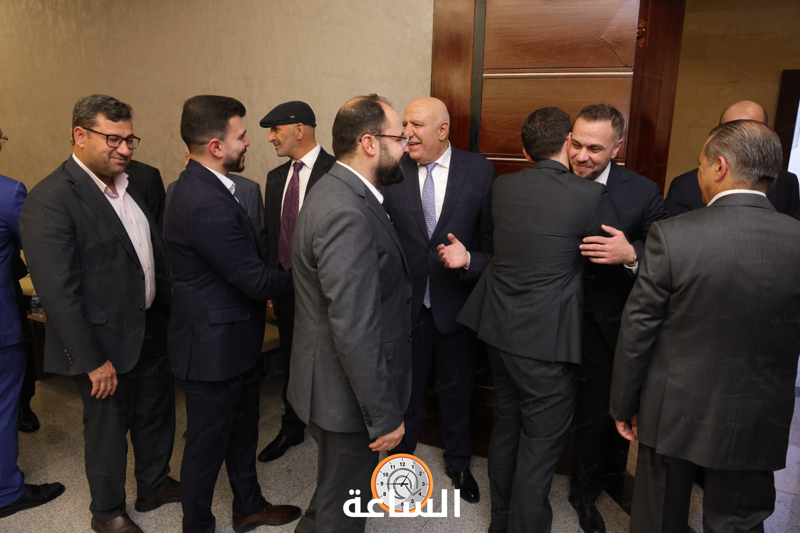 Madar Al-Saa Images 0.37498993269669056