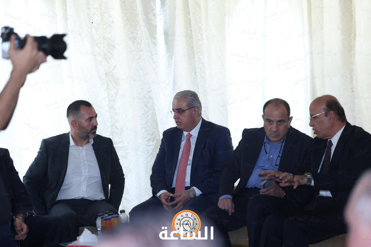Madar Al-Saa Images 0.16504120462665983