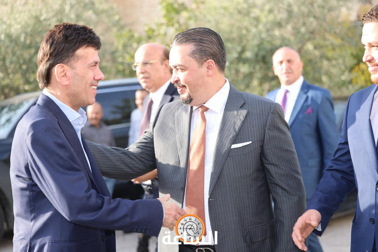 Madar Al-Saa Images 0.4811198089430804