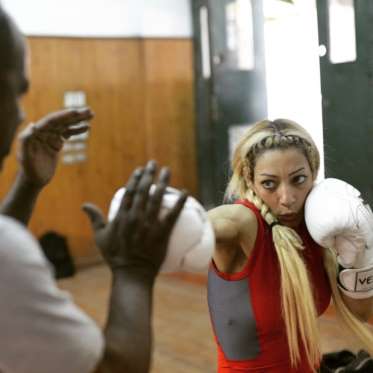 هند رزق بطلة مصر وأفريقيا بالملاكمة