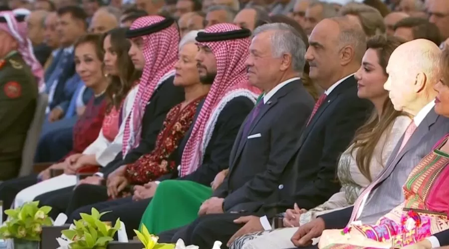 مدار الساعة,أخبار الأردن,اخبار الاردن,الملك عبدالله الثاني,الملكة رانيا العبدالله,الحسين بن عبدالله الثاني,ولي العهد,رئيس الوزراء,مجلس الأعيان,مجلس النواب,الأمن العام,عيد الاستقلال,الثورة العربية الكبرى,المجلس القضائي,النيابة العامة,قصر رغدان العامر,الجيش العربي,سيادة القانون,#عيد_الاستقلال_الـ77 #جلالة_الملك_عبدالله_الثاني #استقبال_الملك_في_رغدان