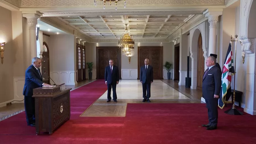 مدار الساعة,أخبار الأردن,اخبار الاردن,الملك عبدالله الثاني,الديوان الملكي الهاشمي,قصر بسمان,المحكمة الدستورية,#تعيين_رئيس_للمحكمة_الدستورية #أداء_اليمين_الدستورية #حضور_رئيس_الديوان_الملكي,باسل أبو عنزة يؤدي اليمين الدستورية بمناسبة تعيينه عضوا في المحكمة الدستورية