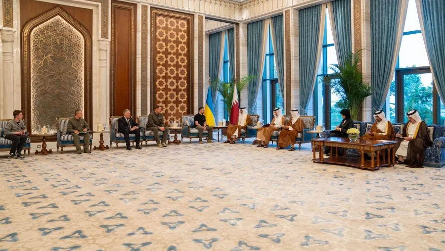 مدار الساعة,أخبار عربية ودولية,الشيخ تميم بن حمد,وسائل التواصل الاجتماعي