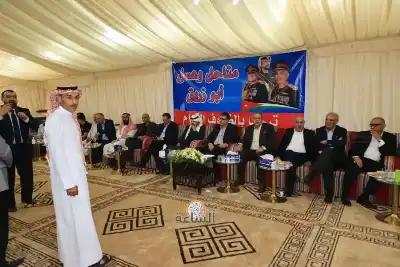 الوزير الحنيفات يلتقي نحّالين في دارة