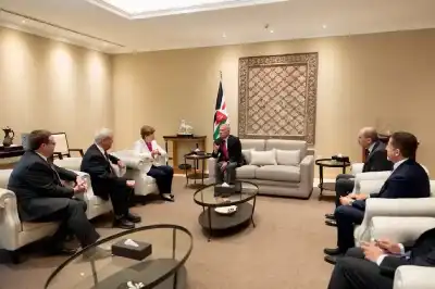 الملك يستقبل وفدا من الكونغرس الأمريكي