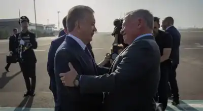 الملك يصل إلى أوزبكستان والرئيس الأوزبكي