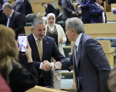 النواب يشرع في مناقشة قانون خدمة