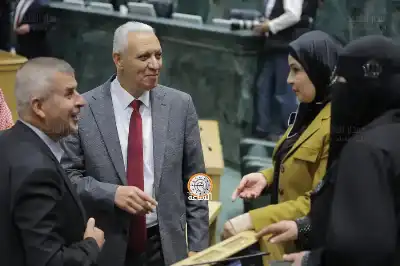 النواب يناقش جملة من مشاريع القوانين