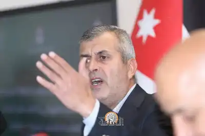 الوزير الخرابشة يكذب رواية أنه مطلوب