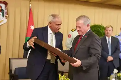 الملك: سيبقى الجيش العربي مصنعا للرجال