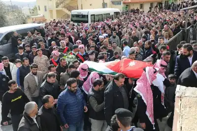 الأمن الأردني يشيع شهداءه المواجدة والرقب