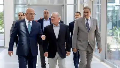 الملك يفتتح مشاريع تابعة لشركتي البوتاس