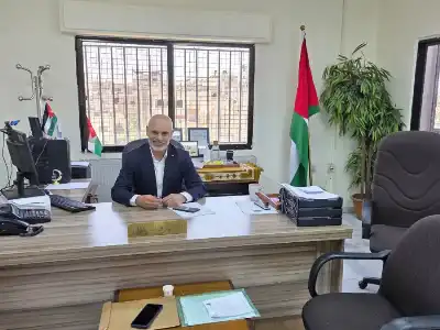 الزرقاء: تطوير الخدمات الضريبية إلكترونيا لتعزيز