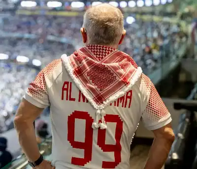 الملك يتابع مباراة الأردن والأرجنتين.. شاهد