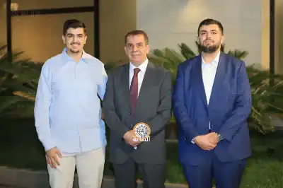 خالد نصر يحتفي بنجاح نجليه زيد