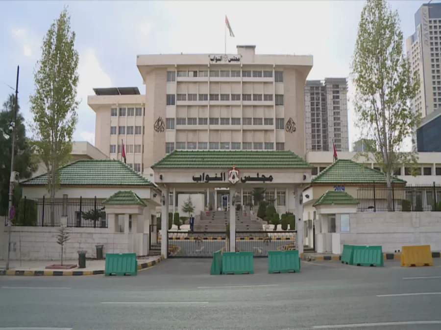 مدار الساعة,أخبار مجلس النواب الأردني,وزيرة الدولة للشؤون القانونية,هيئة الأركان المشتركة,رئيس الوزراء,دائرة الأحوال المدنية والجوازات,مجلس النواب,دائرة الأحوال المدنية,مجلس الأمة,ديوان التشريع والرأي,أمانة عمان الكبرى,مجلس الأعيان,القوات المسلحة,سيادة القانون,خدمة العلم