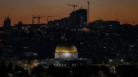 مدار الساعة,مقالات مختارة,الملك عبدالله الثاني,رئيس الوزراء,المسجد الأقصى
