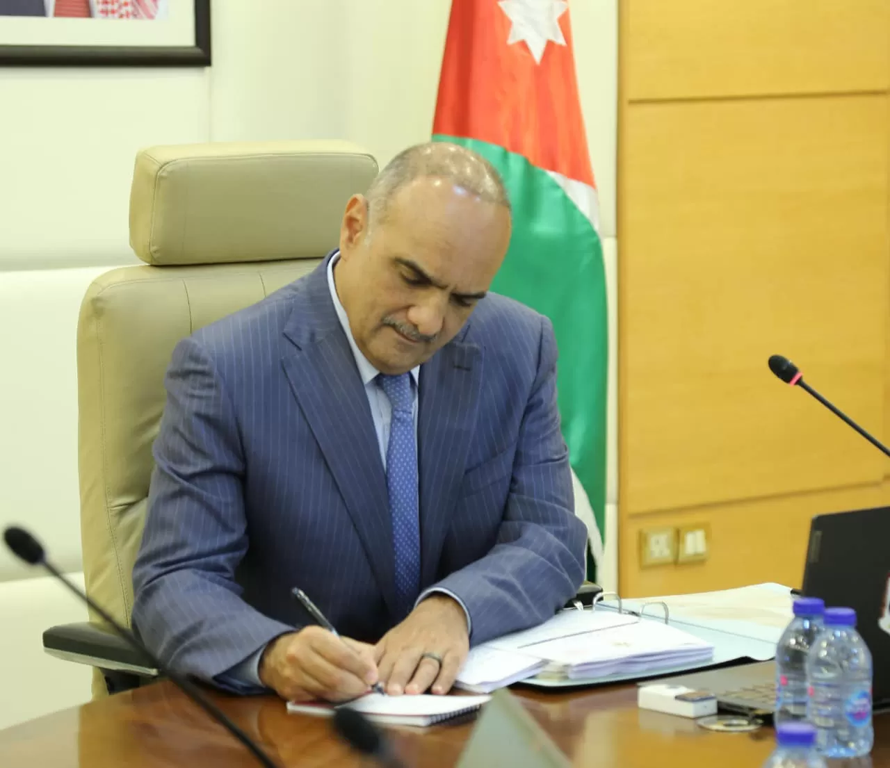 مدار الساعة,أخبار الأردن,اخبار الاردن,وزير الصناعة والتجارة والتموين,رئيس الوزراء,الملك عبد الله الثاني,جامعة البلقاء التطبيقية,الشيخ محمد بن زايد