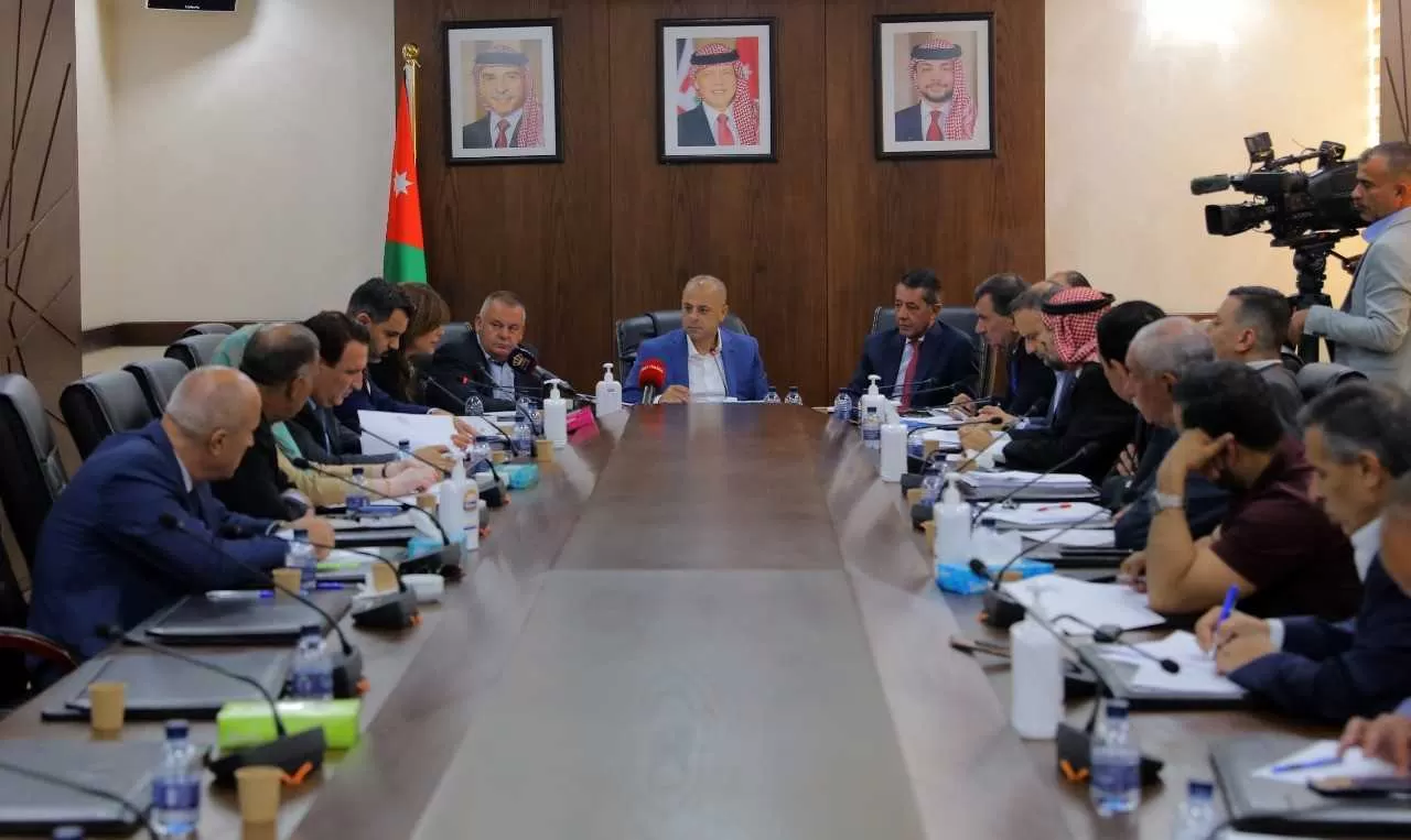 مدار الساعة,أخبار مجلس النواب الأردني,خير أبو صعيليك,شركة المدن الصناعية,وزارة الاستثمار,المناطق الحرة