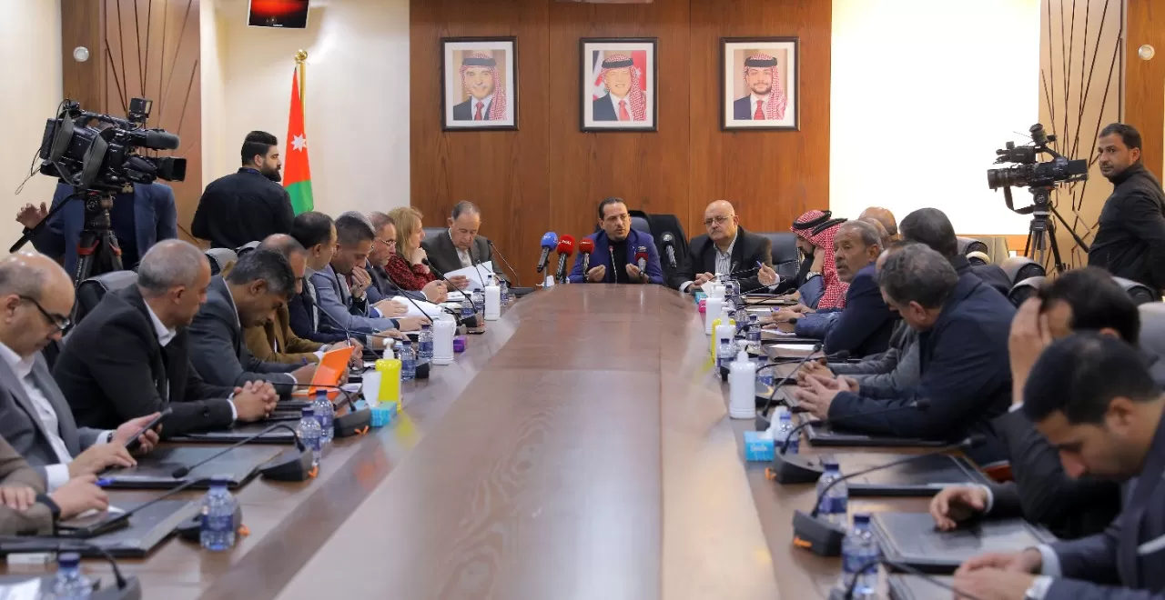 مدار الساعة,أخبار مجلس النواب الأردني,وزير المياه والري,وزير الدولة للشؤون القانونية,نانسي نمروقة,وزارة المالية,وزارة المياه والري,ديوان المحاسبة,وزارة المياه