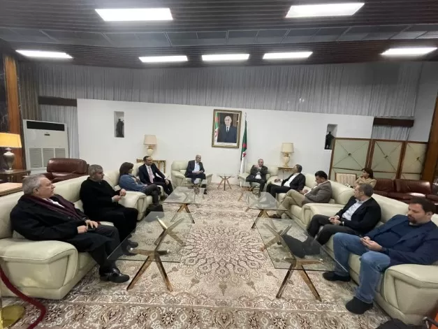 مدار الساعة,أخبار اقتصادية,وزير الصناعة والتجارة والتموين,وزير العمل,خالد حنيفات,الملك عبدالله الثاني,صالح الخرابشة