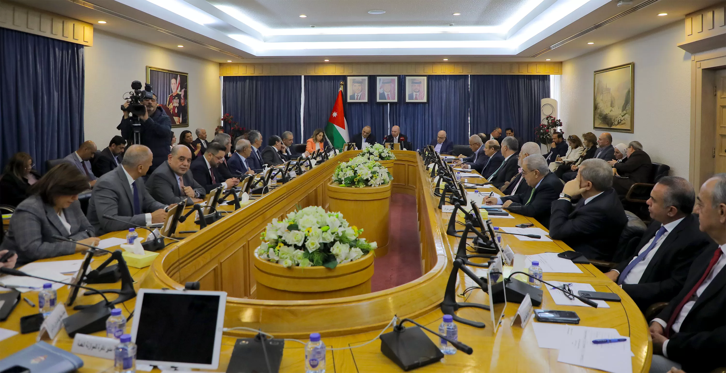 مدار الساعة,أخبار مجلس النواب الأردني,نائب رئيس الوزراء,رئيس الوزراء,الملك عبدالله الثاني,كورونا,الدكتور صالح الخرابشة,الديوان الملكي الهاشمي,مجلس الأعيان,البنك المركزي الأردني,مجلس الأمة,مواقع التواصل الاجتماعي,سيادة القانون,البنك المركزي,المسجد الأقصى