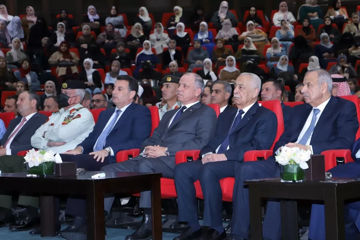 مدار الساعة,أخبار الأردن,اخبار الاردن,وزير الأوقاف والشؤون والمقدسات الإسلامية,الدكتور محمد الخلايلة,نائب رئيس الوزراء,وزير الإدارة المحلية,إمام الحضرة الهاشمية,الملك عبدالله الثاني,الأمير فيصل بن الحسين,الملك المؤسس,محمد الخلايلة,رئيس الوزراء,هيئة الأركان المشتركة,مفتي عام المملكة,القوات المسلحة الأردنية,وزارة الأوقاف والشؤون والمقدسات الإسلامية,الديوان الملكي الهاشمي,مديرية الأمن العام,وزارة الأوقاف,مجلس النواب,الأمن العام,الجامعة الأردنية,القوات المسلحة,المسجد الأقصى,الجيش العربي