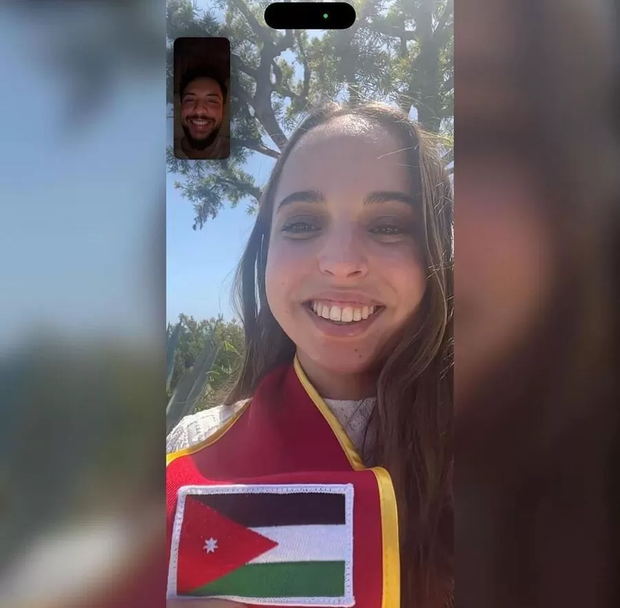 مدار الساعة,أخبار الأردن,اخبار الاردن,ولي العهد,الحسين بن عبدالله الثاني,#تخرج_الأميرة_سلمى #الأمير_الحسين_يهنئ_شقيقته #علم_الآثار_والتعليم_العالي