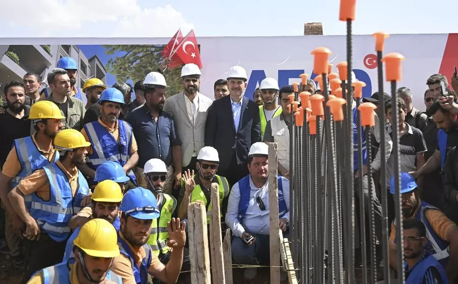 مدار الساعة,أخبار عربية ودولية,وزير الداخلية,الشيخ تميم بن حمد,إدارة الكوارث,حزب العمال,#مبادرة_تركية_قطرية #عودة_اللاجئين_السوريين #بناء_المساكن_في_شمال_سوريا