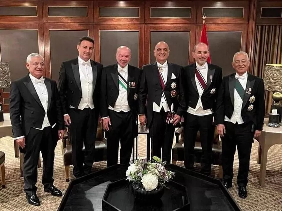 مدار الساعة,أخبار الأردن,اخبار الاردن,نائب رئيس الوزراء,ولي العهد,الأميرة رجوة الحسين,رئيس الوزراء,الديوان الملكي,مجلس الأعيان,مجلس النواب,المجلس القضائي,#حفل_زفاف_سمو_الأمير_الحسين #شخصيات_أردنية_مهمة #صور_مدار_الساعة