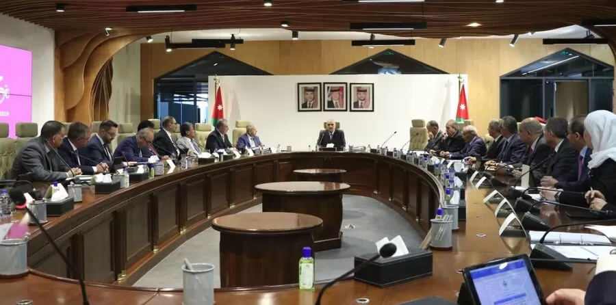 مدار الساعة,أخبار الأردن,اخبار الاردن,ولي العهد,رئيس الوزراء,الملك عبدالله الثاني,الملكة رانيا العبدالله,الحسين بن عبدالله الثاني,الأميرة رجوة الحسين,المملكة الأردنية الهاشمية,#مدار_الساعة #رئيس_الوزراء #عقد_قران_ولي_العهد