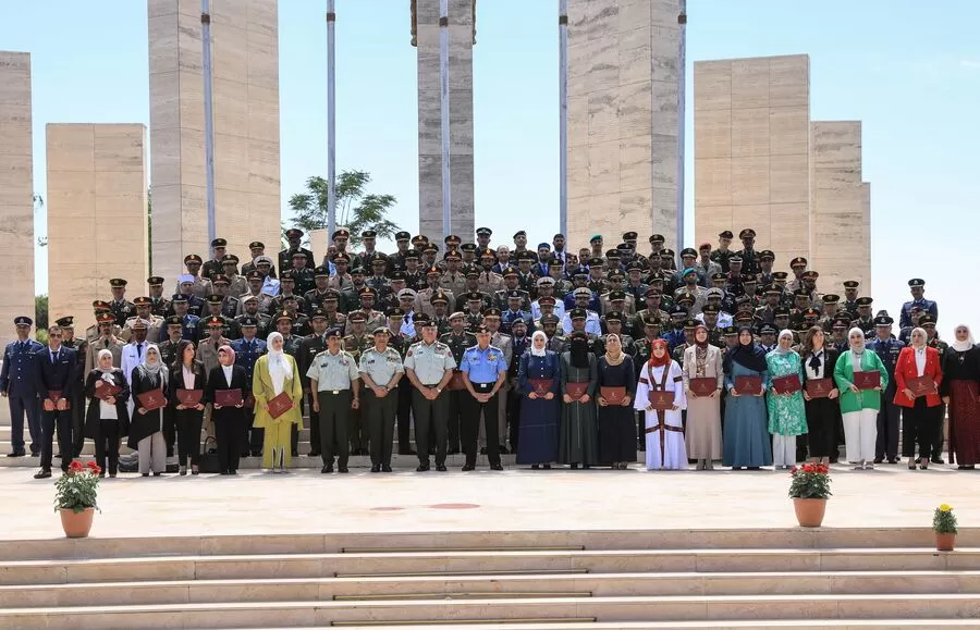 مدار الساعة,أخبار الأردن,اخبار الاردن,الملك عبدالله الثاني,القوات المسلحة الأردنية,الملكية الأردنية,الأمن العام,جامعة مؤتة,القوات المسلحة,المملكة العربية السعودية,الإمارات العربية المتحدة,جمهورية مصر العربية,الجيش العربي,#تخريج_دورة_الدفاع_الوطني20 #القوات_المسلحة_الأردنية #مواجهة_التطرف_والإرهاب