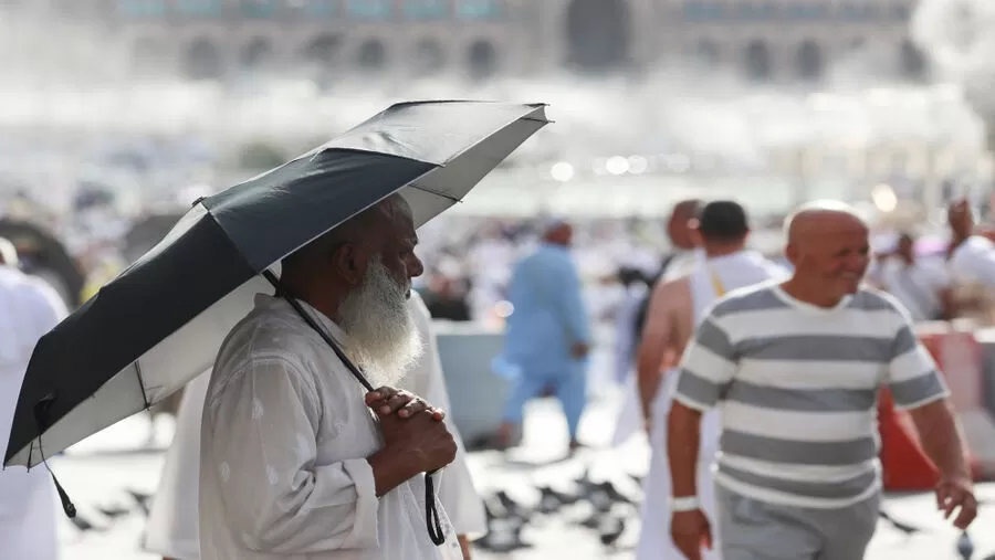 مدار الساعة,أخبار عربية ودولية,وزارة الصحة,حاج لأداء فريضة الحج هذا العام، وتعمل الجهات المعنية على توفير كافة الخدمات الصحية والوقائية لهم.,,#الحج_2021,#صحة_الحجاج,#تجنب_ضربات_الشمس