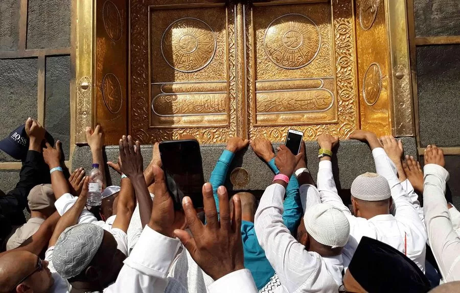 مدار الساعة,أخبار خفيفة ومنوعة,يكون النية صادقة ومخلصة لله وحده، ولا يوجد مكان للرياء والعُجب بالنفس في هذه الفريضة المهمة.,#حج_بيت_الله_الحرام,#الإخلاص_في_النية_لله_وحده,#التفرغ_للعبادة_والمقاصد_الحقيقية_للحج