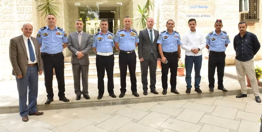 مدار الساعة,أخبار الجامعات الأردنية,الملك عبدالله الثاني,مديرية الأمن العام,الأمن العام,جامعة البترا,المعهد المروري,مديرية الإعلام والشرطة المجتمعية