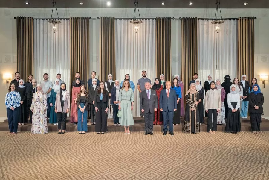 مدار الساعة,Video,فيديو,أخبار الأردن,اخبار الاردن,الدكتور جعفر حسان,وزير التربية والتعليم,وزير التعليم العالي والبحث العلمي,الدكتور عزمي محافظة,الملك عبدالله الثاني,الملكة رانيا العبدالله,عزمي محافظة,الديوان الملكي الهاشمي,قصر الحسينية